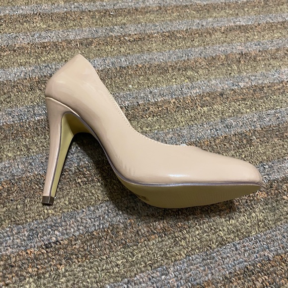 Lydia-Patent Leather - Picture 4 of 4